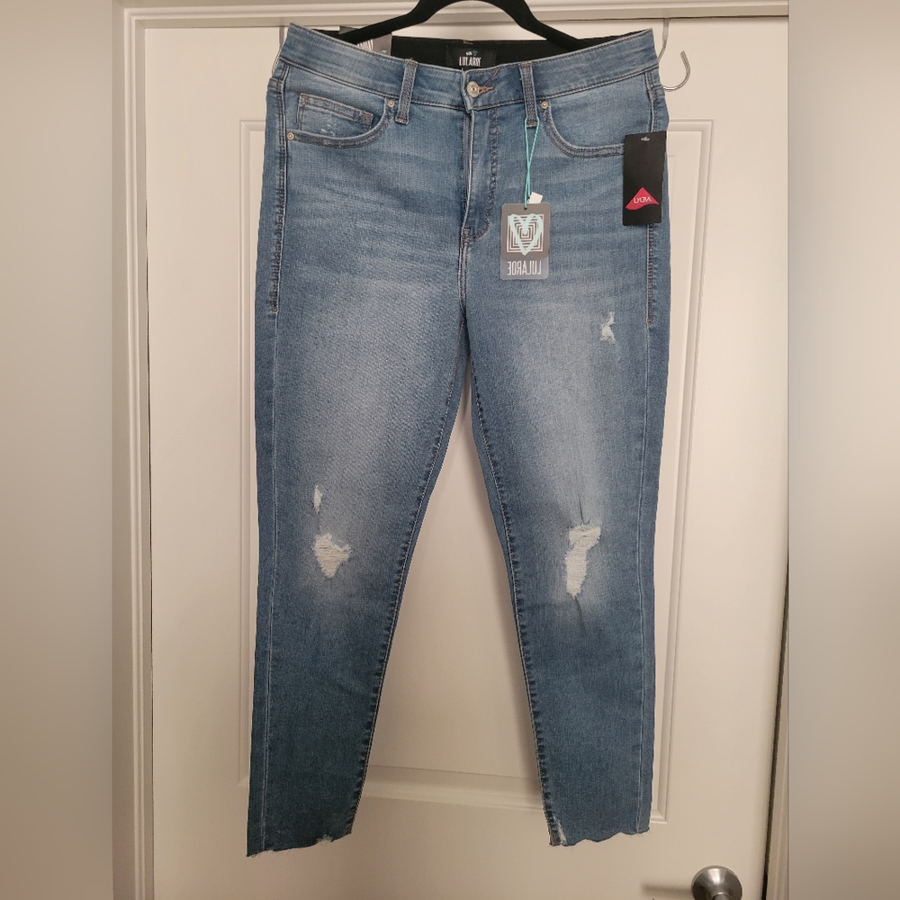 LuLaRoe distressed skinny denim crop size 30